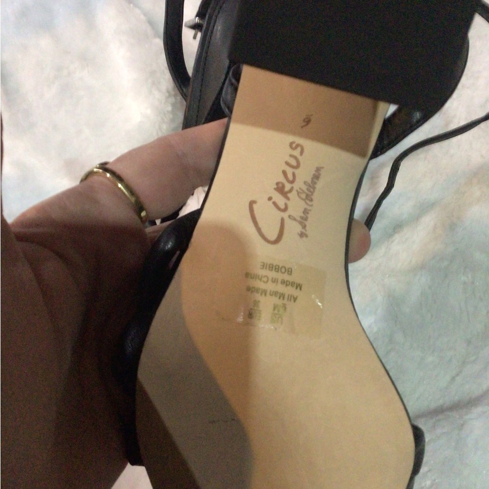 Circus ny size 6 sandals black - Picture 3 of 4